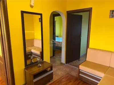 Apartament decomandat 3 camere etaj intermediar Vasile Aaron - foto 10