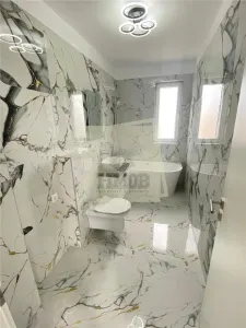 Apartament nou de lux cu 3 camere 2 bai parcare zona Centrala - foto 14