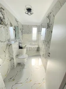 Apartament nou de lux cu 3 camere 2 bai parcare zona Centrala - foto 8