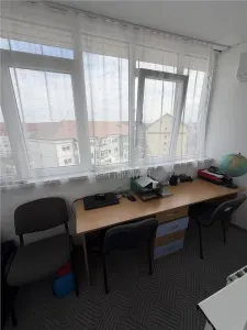 Apartament 3 camere cu balcon zona Terezian - foto 13