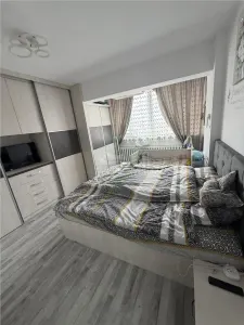 Apartament 3 camere cu balcon zona Terezian - foto 4