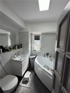 Apartament 3 camere cu balcon zona Terezian - foto 9