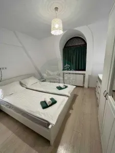 Apartament 3 camere 2 bai zona Centrala - foto 3