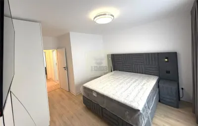 Apartament 3 camere cu balcon si parcare zona Supeco - foto 4