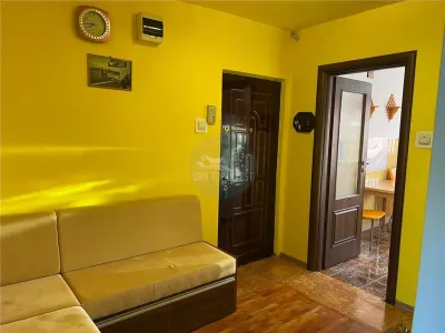 Apartament decomandat 3 camere etaj intermediar Vasile Aaron - foto 13