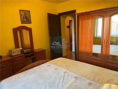Apartament decomandat 3 camere etaj intermediar Vasile Aaron - foto 6