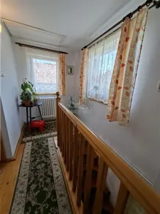 Apartament 3 camere la casa curte pivnita parcare zona Centrala - foto 16