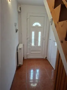 Apartament 3 camere la casa curte pivnita parcare zona Centrala - foto 19