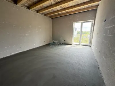 Casa individuala 4 camere 2 bai si teren de 486 mp in Sura Mica - foto 14