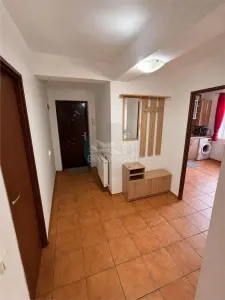 Apartament decomandat cu 2 camere in zona Turnisor - foto 5