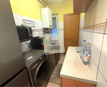 Apartament 3 camere etaj 1 in zona Vasile Aaron - foto 9