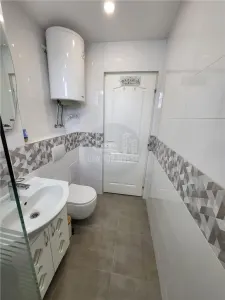 Apartament modern 2 camere balcon boxa zona Strand Termal - foto 15