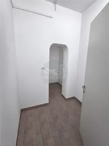 Spatiu comercial 63mp zona Selimbar - foto 7