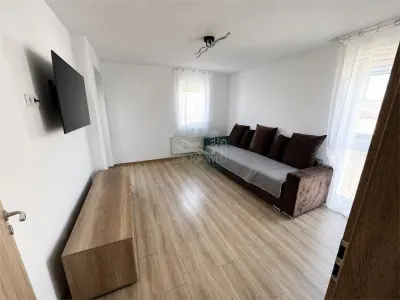 Apartament decomandat 2 camere cu balcon zona Henri Coanda - Sibiu