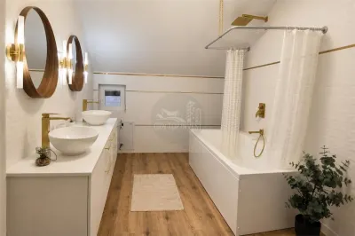 Casa individuala 5 camere 2 bai 475mp teren zona Sura Mare - foto 7