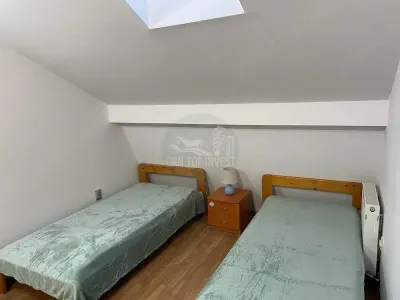Apartament cu 4 camere 2 bai zona Vasile Aaron - foto 3