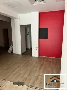 Spatiu comercial, stradal, Podu Ros - foto 2