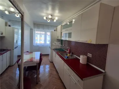 Apartament 2 camere decomandat zona Centrala - foto 3