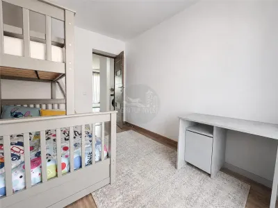 Apartament 3 camere terasa balcon si parcare zona Selimbar - foto 8