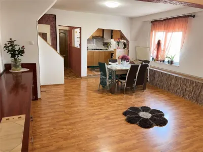 Apartament 3 camere balcon zona Cedonia - foto 9