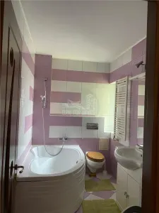 Apartament 2 camere si balcon zona Strand - foto 14