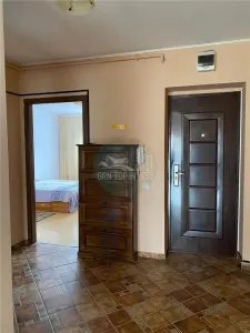 Apartament 2 camere si balcon zona Strand - foto 17