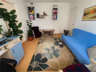 Apartament 2 camere etaj intermediar zona Vasile Aaron - foto 1