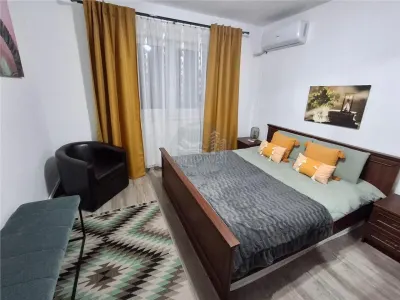 Apartament 3 camere decomandat balcon pivnita zona Vasile Aaron - Sibiu