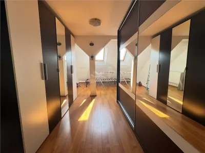 Apartament la mansarda cu 3 camere si balcon in Vasile Aaron - foto 9