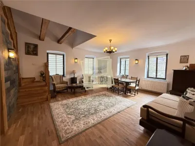 Casa ultracentrala complet renovata 6 camere 3 bai Cisnadioara - foto 23