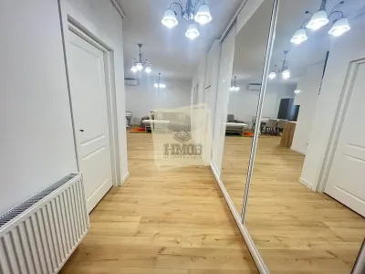 Apartament modern cu 3 camere si 2 bai in zona Centrala - foto 2