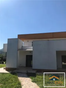 Exclusivitate!Vila moderna, Bdul 1 Decembrie, Piatra Neamt - Piatra-Neamt
