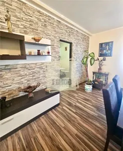 Apartament 3 camere terasa 80 mp si  curte 145 mp zona Calea Cisnadiei - foto 4