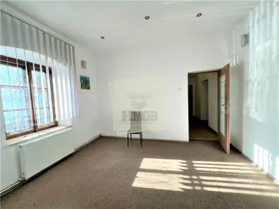 Spatiu de birouri cu 5 camere in zona centrala din Sibiu - foto 7
