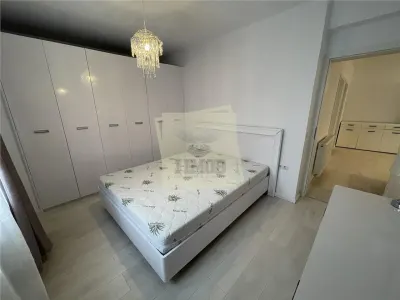 Apartament modern cu 3 camere terasa si 2 parcari in zona Centrala - foto 4