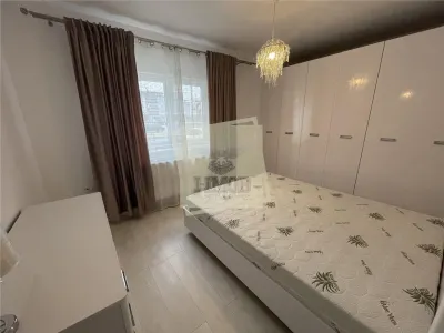 Apartament modern cu 3 camere terasa si 2 parcari in Kogalniceanu - foto 9