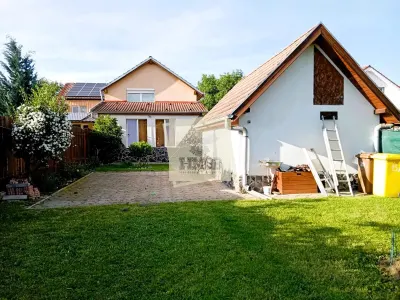 Casa 3 camere 2 bai teren de 400 mp | Garaj in zona Gusterita - Sibiu