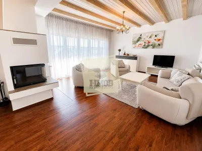 Penthouse 200mp 3 camere 2 bai dressing terasa Parcul Sub Arini - foto 4