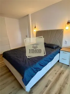 Apartament  4 camere 2 bai si loc parcare zona Kogalniceanu - foto 2