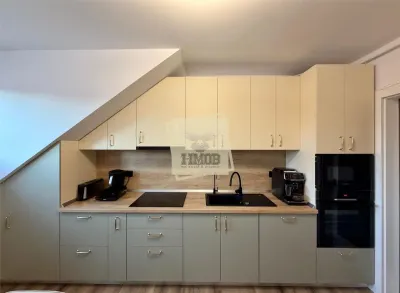 Apartament  4 camere 2 bai si loc parcare zona Kogalniceanu - foto 8