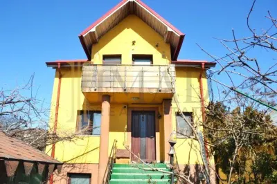 Casa spatioasa cu gradina si zona de relaxare, la doar 7 km de oras  - panouri fotovoltaice montate, incluse.! - foto 2