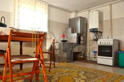 Casa 7 camere + 1000 mp  teren, ideala pensiune - Runcu zona Leaota. - foto 13