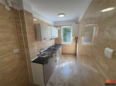 Apartament doua camere zona Florilor - foto 2