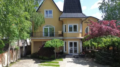 Cladire 9 camere! In oras Suceava! De vanzare! 0727817187 - foto 4