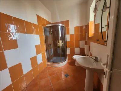 Cladire 9 camere! In oras Suceava! De vanzare! 0727817187 - foto 9