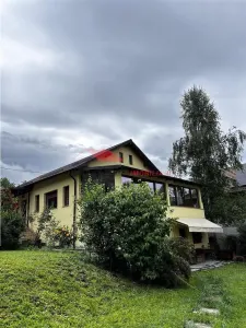 Casa D+P sub padure, zona Sud - Bistrita