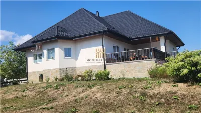 Casă de Vânzare în Poieni-Solca, Bucovina | Casă de Poveste | 3 Dormitoare | Șemineu | Sobă de Teracotă | Garaj | Teren 3.195 mp | Comision 0 - foto 3