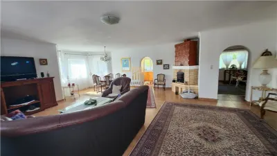 Casă de Vânzare în Poieni-Solca, Bucovina | Casă de Poveste | 3 Dormitoare | Șemineu | Sobă de Teracotă | Garaj | Teren 3.195 mp | Comision 0 - foto 7