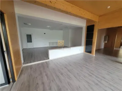 Spatiu Birouri Premium  221 mp  Suceava 0727817187 - foto 12