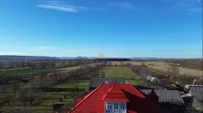 Casă Tradițională de Vânzare în Bucovina Sasca | 180 mp Utili | 6 Camere | 2.500 mp Teren | Beci din Piatră | Drum Asfaltat | Comision 0 - foto 3